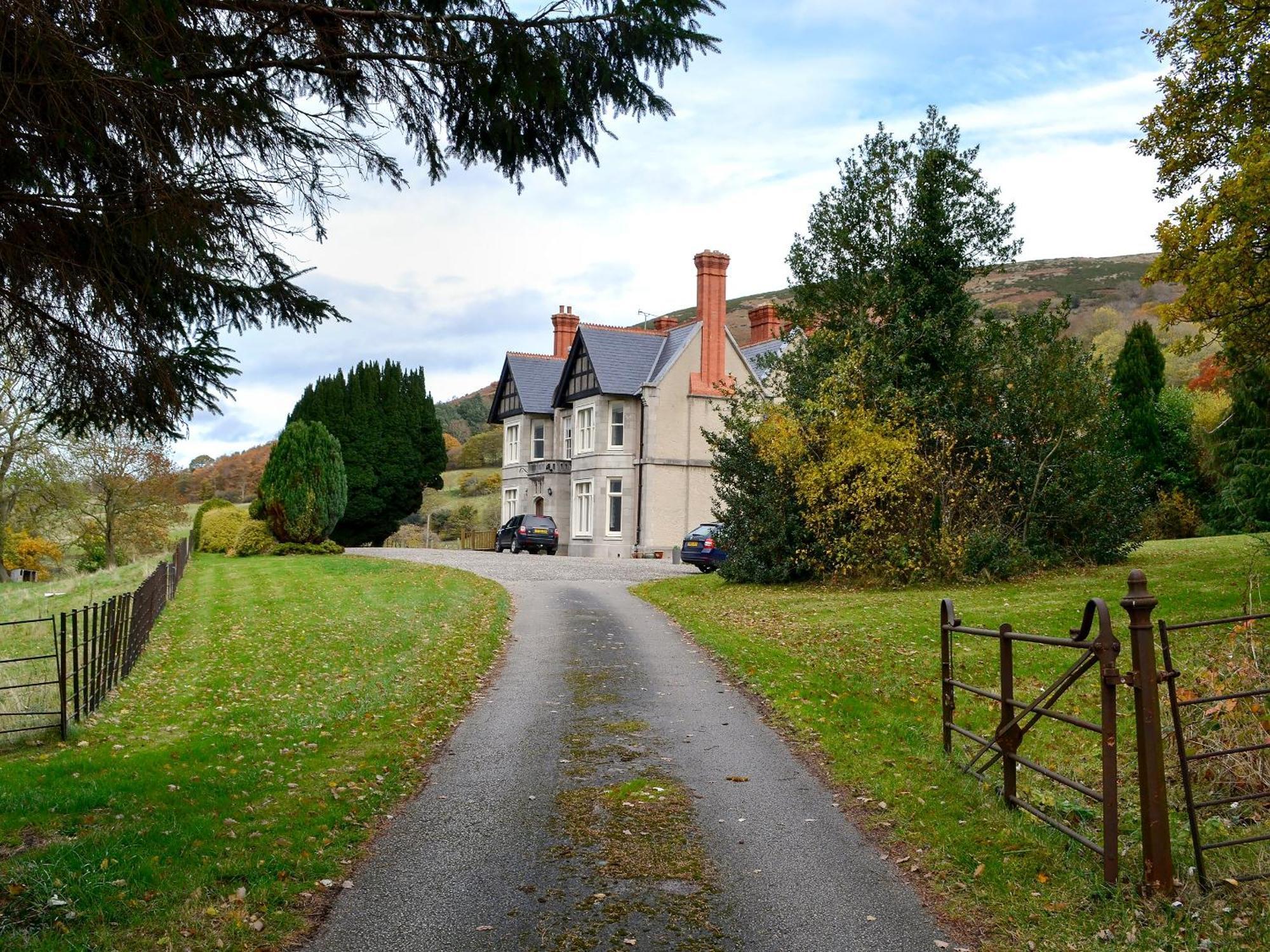 The East Wing At Grove Hall Bodfari 外观 照片