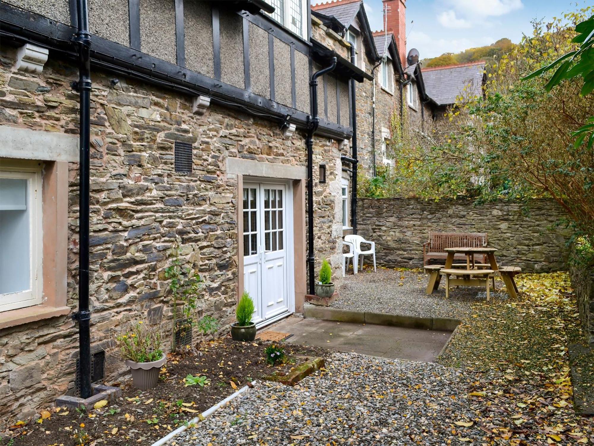 The East Wing At Grove Hall Bodfari 外观 照片